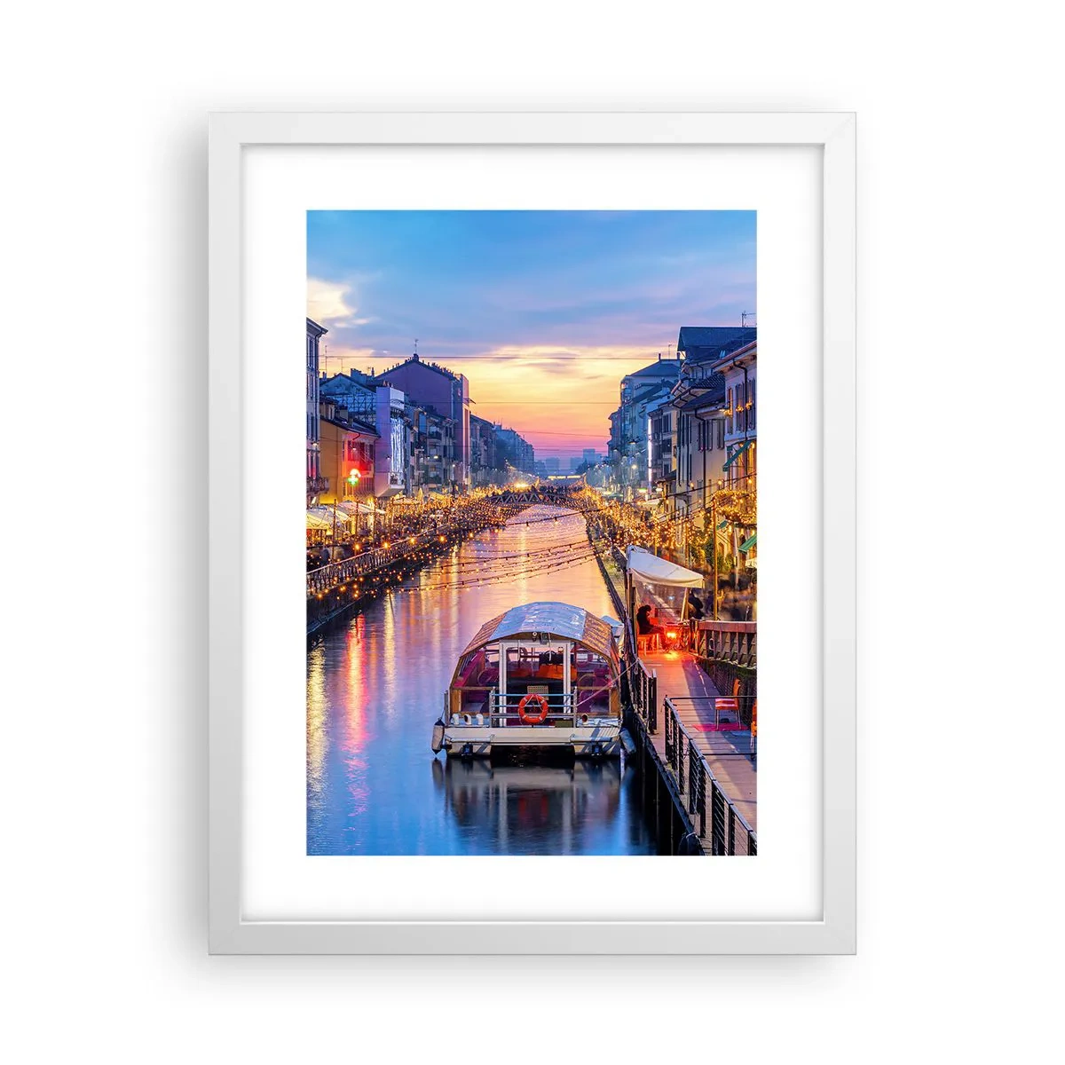 Poster în ramă albă - O seară de lumină și distracție - 30x40 cm