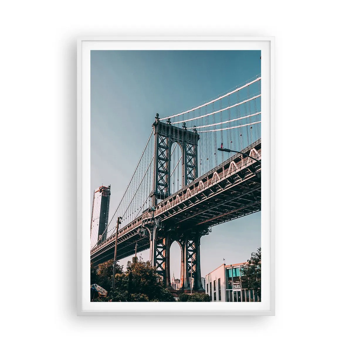 Poster în ramă albă - În valurile orașului - 70x100 cm