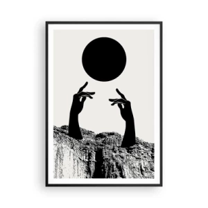 Poster în ramă neagră - Compoziție suprarealistă: soarele și tot restul - 70x100 cm