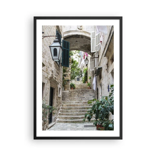 Poster în ramă neagră - O stradă pitorească din piatră, cu scări și vegetație - 50x70cm - O străduță fermecătoare - Decorațiune modernă pentru perete pentru living și dormitor ARTTOR