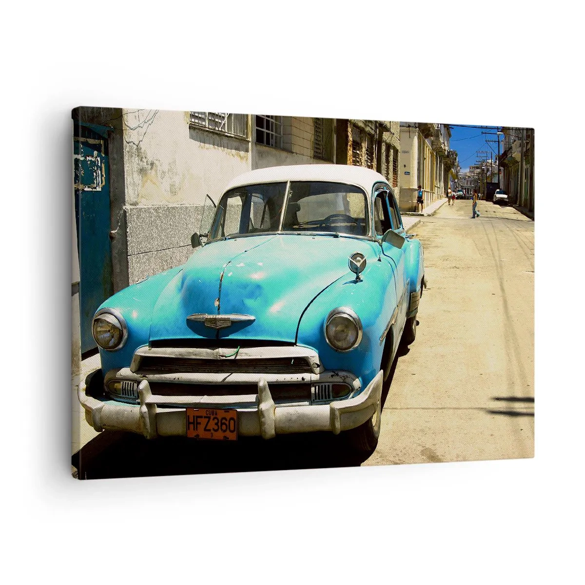 Tablou pe pânză Canvas - O mașină clasică albastră pe stradă într-o zi însorită - 70x50cm - Eviva Cuba! - Decorațiune modernă pentru perete pentru living și dormitor ARTTOR