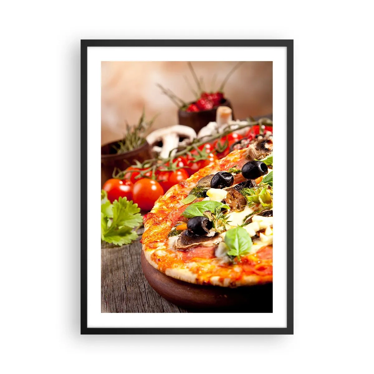 Poster în ramă neagră - Pizza cu măsline și ierburi aromatice cu ingrediente proaspete - 50x70cm - Din ingredient teluric - Decorațiune modernă pentru perete pentru living și dormitor ARTTOR
