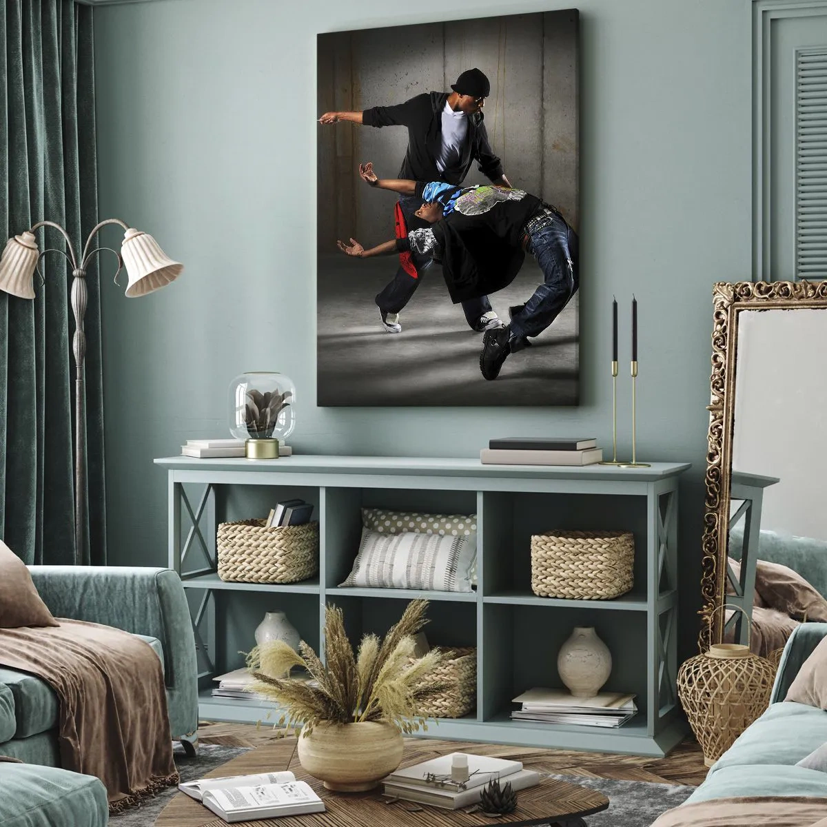 Tablou pe pânză - Dansând cu vântul străzii - 55x100 cm