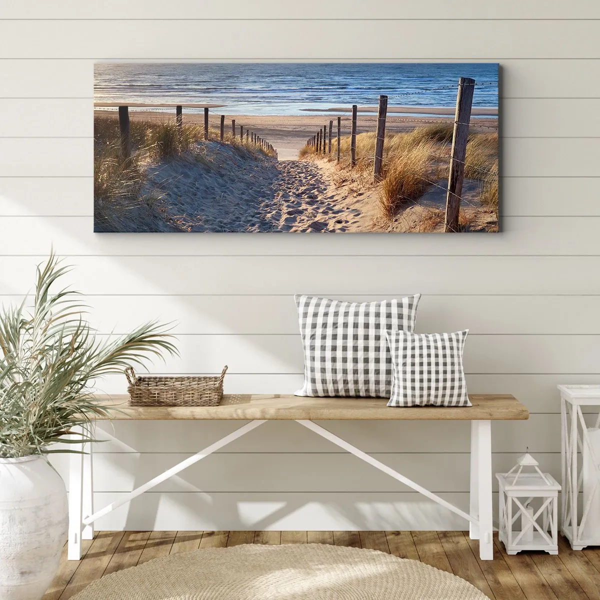 Tablou pe pânză - Zumzet de mare, o plajă sălbatică printre ierburi... - 100x40 cm