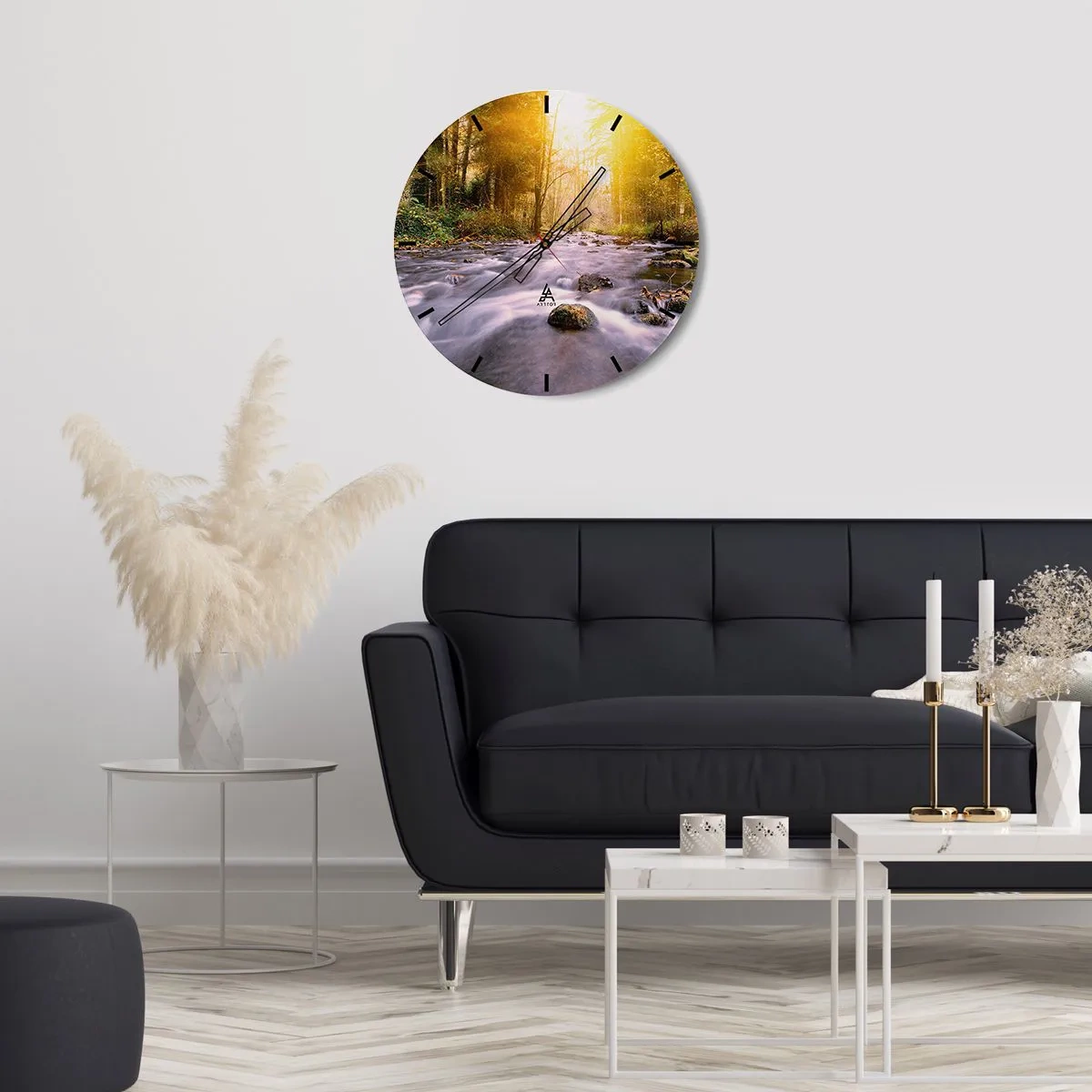 Ceas de perete - Ceas pe sticlă - Un pârâu în pădure iluminat de lumina aurie a dimineții - 30x30cm - Malachit în rame de argint și aur - Decorațiune modernă pentru perete pentru living, bucătărie și dormitor ARTTOR