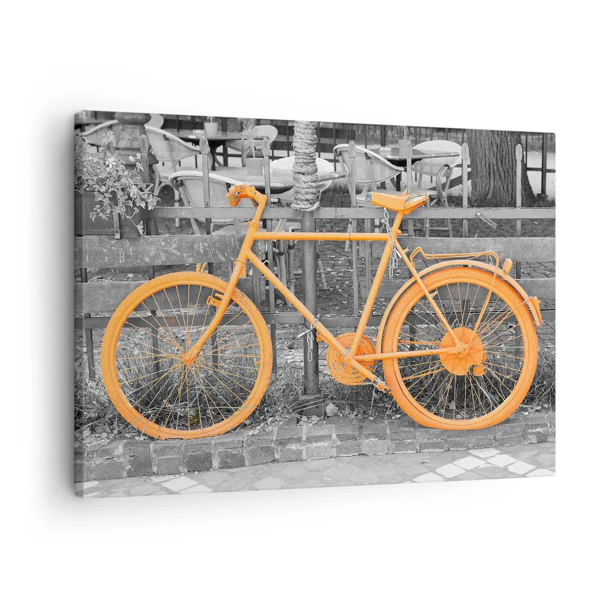 Tablou pe pânză Canvas - Fotografie artistică a unei biciclete galbene pe un fundal alb-negru - 70x50cm - Du-te, eu aștept aici - Decorațiune modernă pentru perete pentru living și dormitor ARTTOR