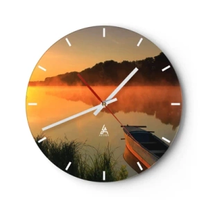 Ceas de perete - Ceas pe sticlă - O barcă pe un lac dimineața, înconjurată de ceață - 30x30cm - Răsăritul soarelui peste apă ca un strat de oglindă - Decorațiune modernă pentru perete pentru living, bucătărie și dormitor ARTTOR