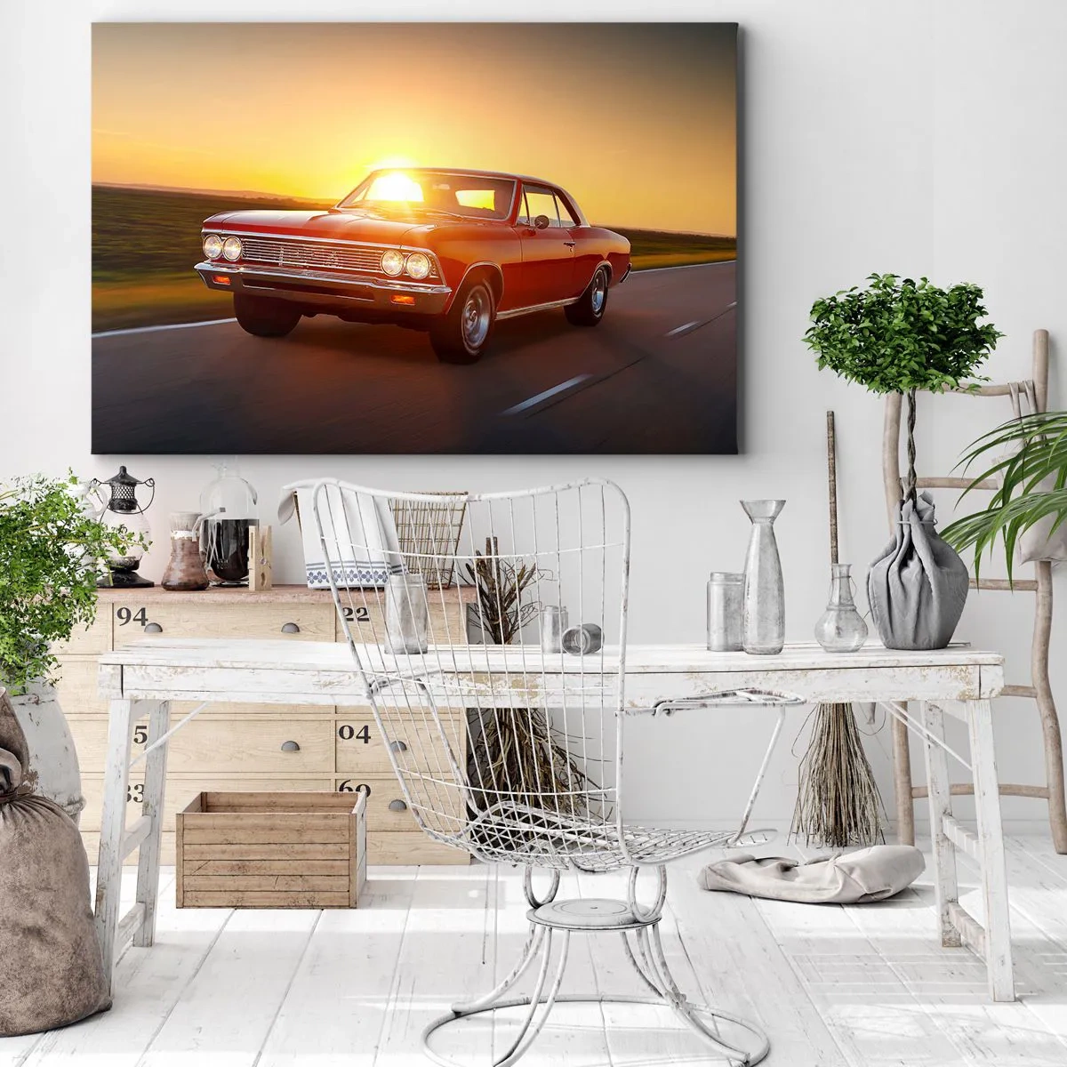 Tablou pe pânză Canvas - O mașină roșie la apusul soarelui pe un drum deschis - 70x50cm - Tentația este roșie - Decorațiune modernă pentru perete pentru living și dormitor ARTTOR