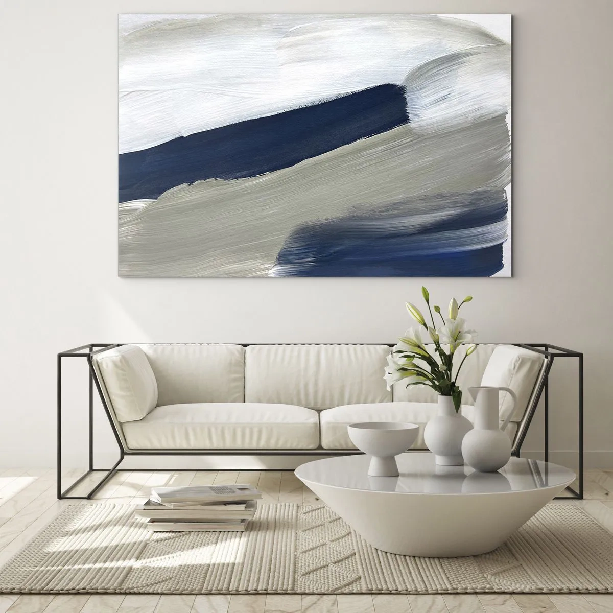 Tablou pe sticlă - Abstracție minimalistă cu tușe dinamice de alb, bleumarin și gri. - 70x50cm - Întâlnire cu albul - Decorațiune modernă pentru perete pentru living și dormitor ARTTOR