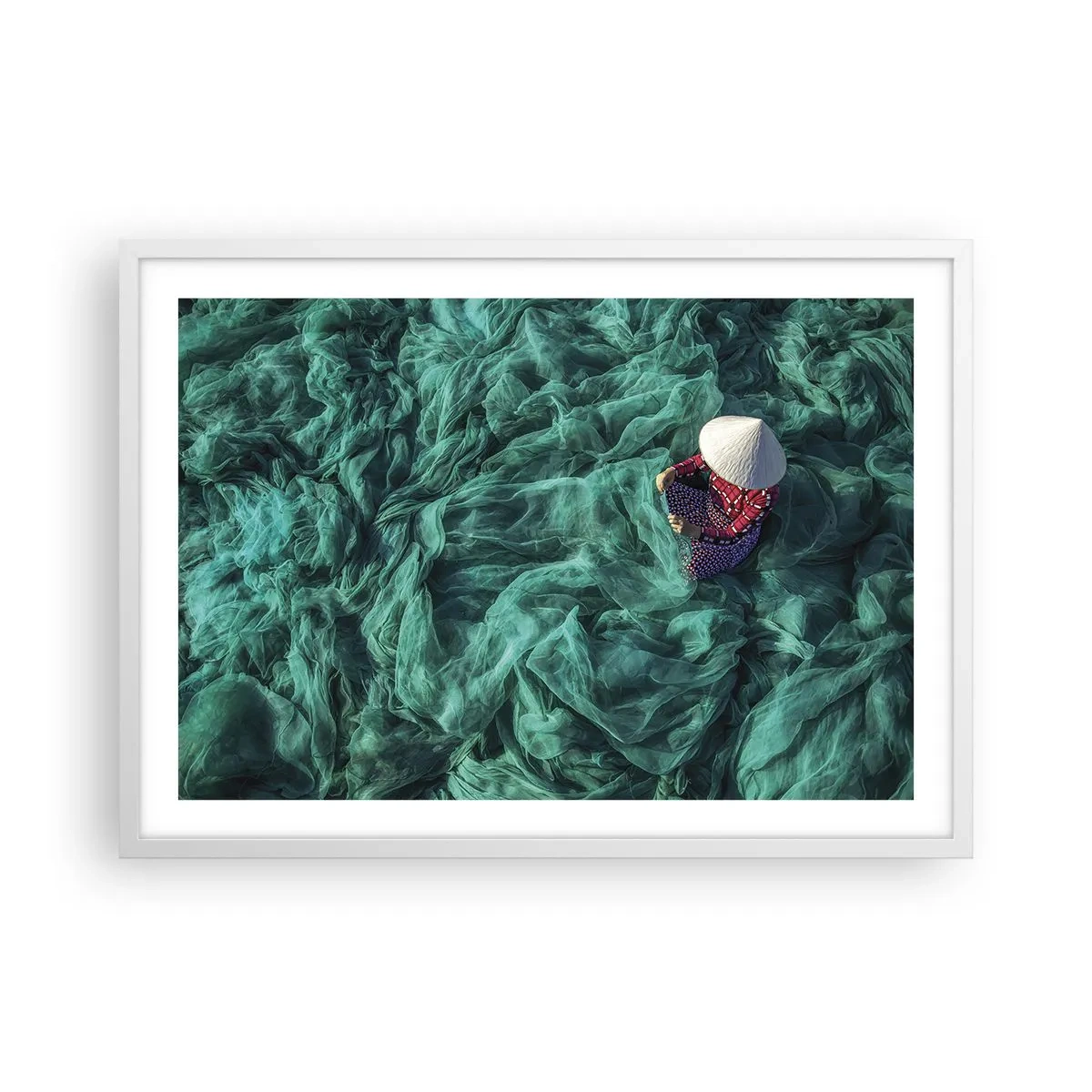 Poster în ramă albă - Într-o mare de rețea - 70x50 cm