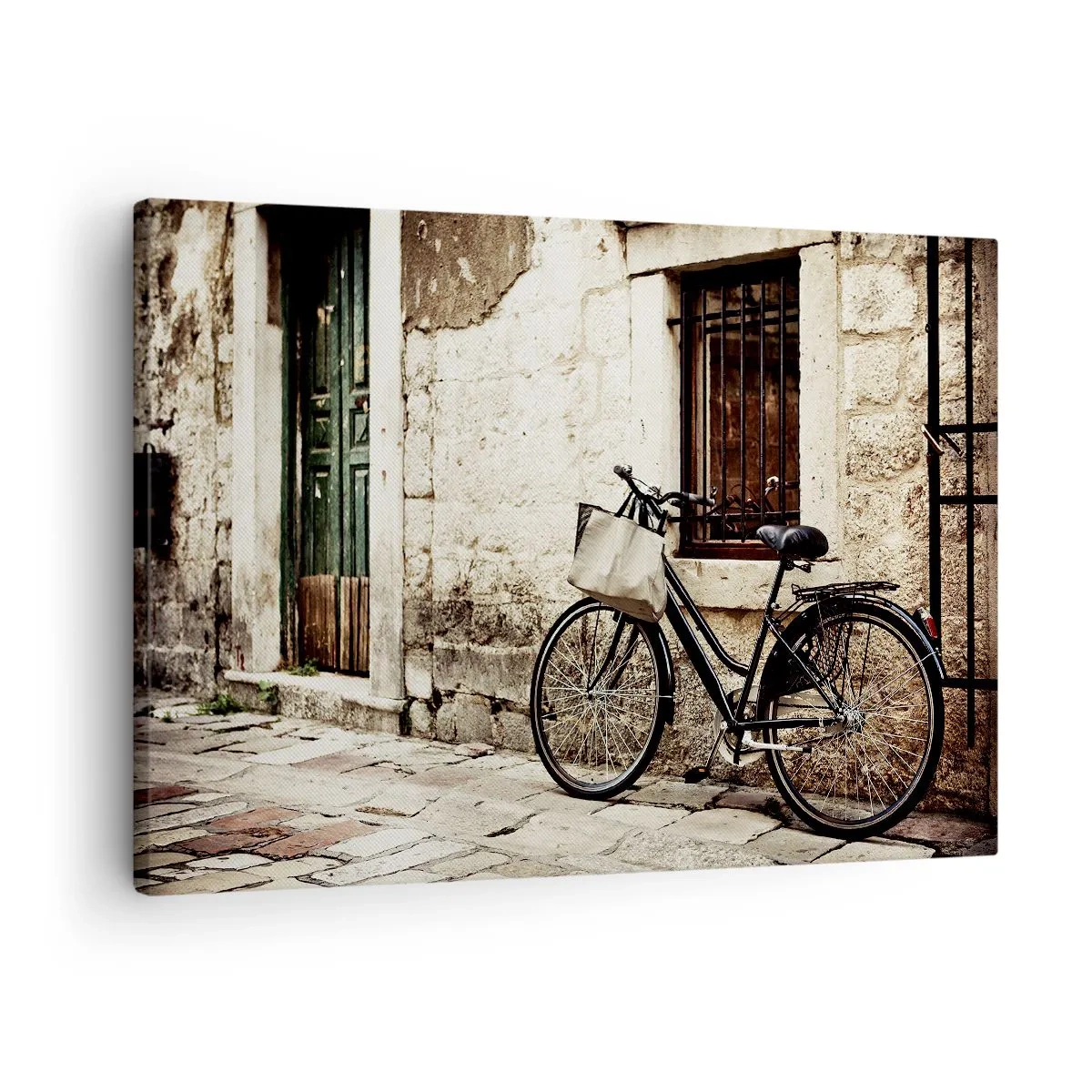 Tablou pe pânză Canvas - O bicicletă lângă un zid de piatră cu o fereastră și o ușă în stil retro - 70x50cm - Înapoi în trecut - Decorațiune modernă pentru perete pentru living și dormitor ARTTOR