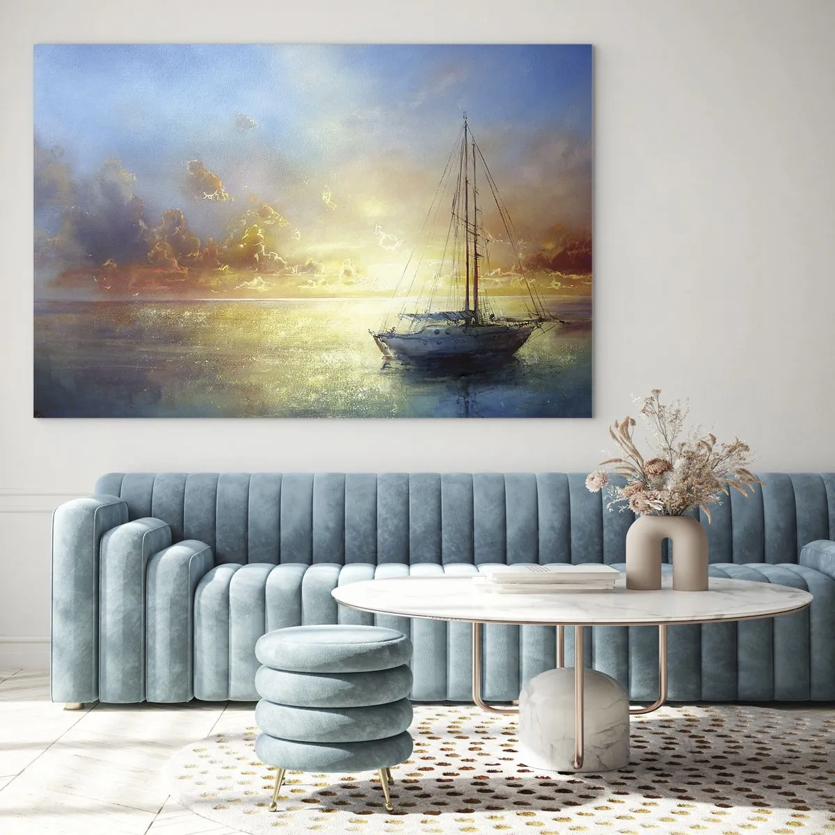 Tablou pe sticlă - O barcă cu pânze pe o mare calmă la un apus de soare auriu - 70x50cm - Într-un golf de aur - Decorațiune modernă pentru perete pentru living și dormitor ARTTOR