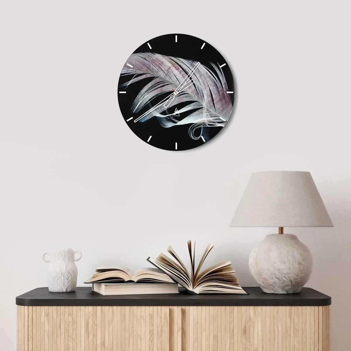 Ceas de perete - Ceas pe sticlă - O pană delicată în culori pastelate pe fundal negru - 30x30cm - Gândește-te la atingere - Decorațiune modernă pentru perete pentru living, bucătărie și dormitor ARTTOR