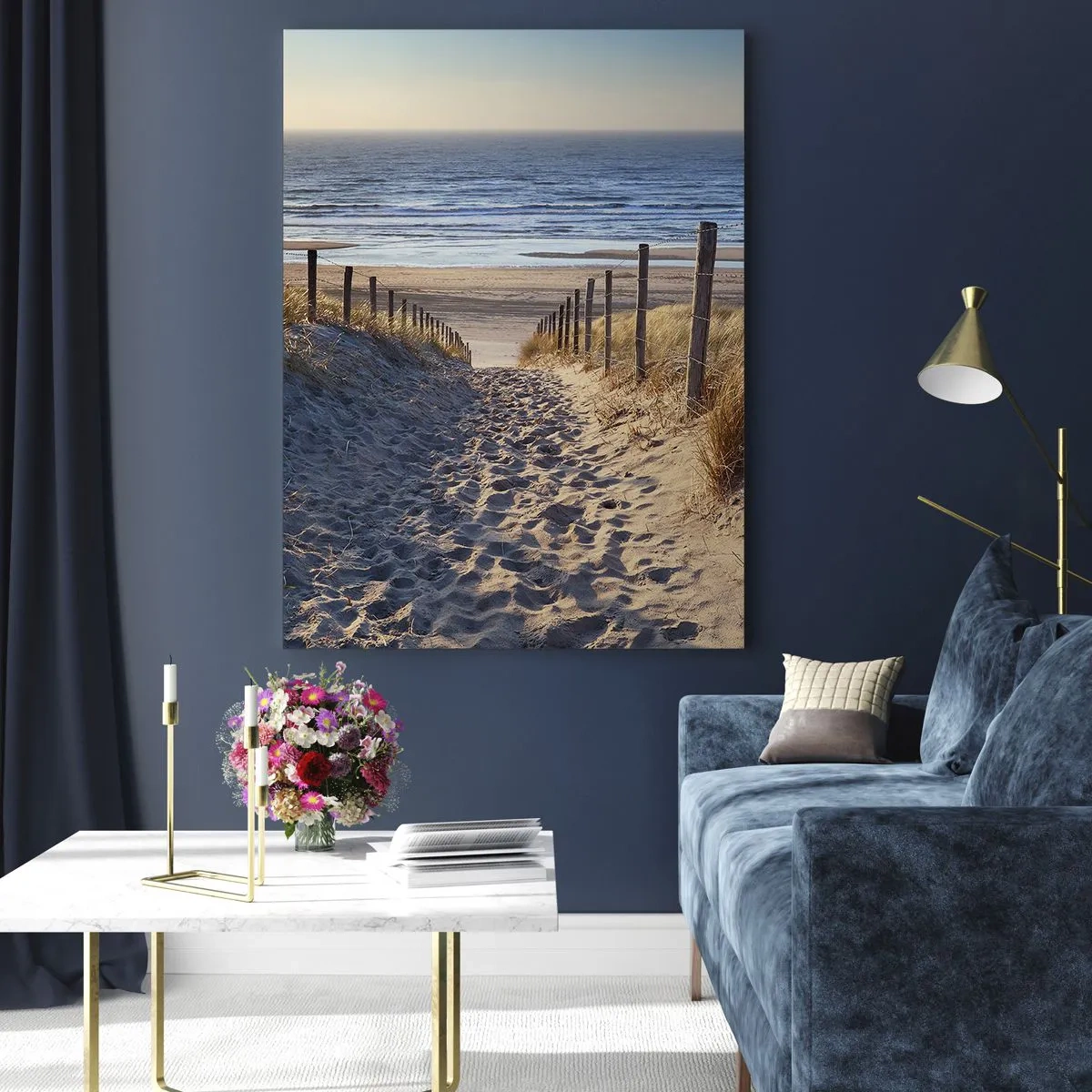 Tablou pe sticlă - Zumzet de mare, o plajă sălbatică printre ierburi... - 50x70 cm