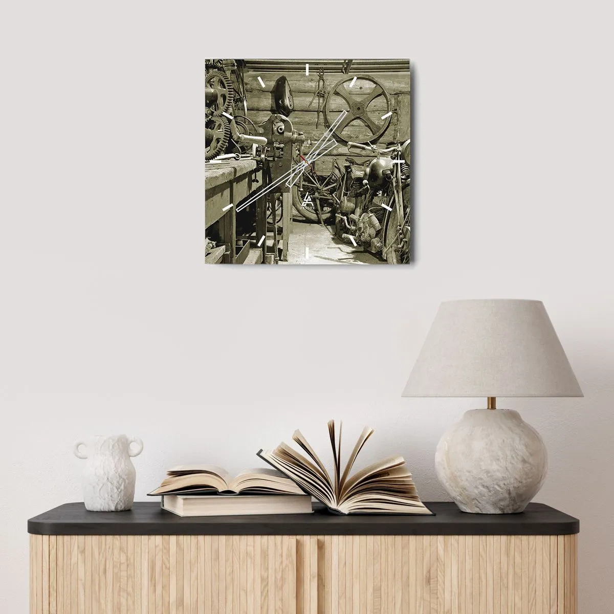 Ceas de perete - Ceas pe sticlă - În șopronul unchiului Vlad - 30x30 cm