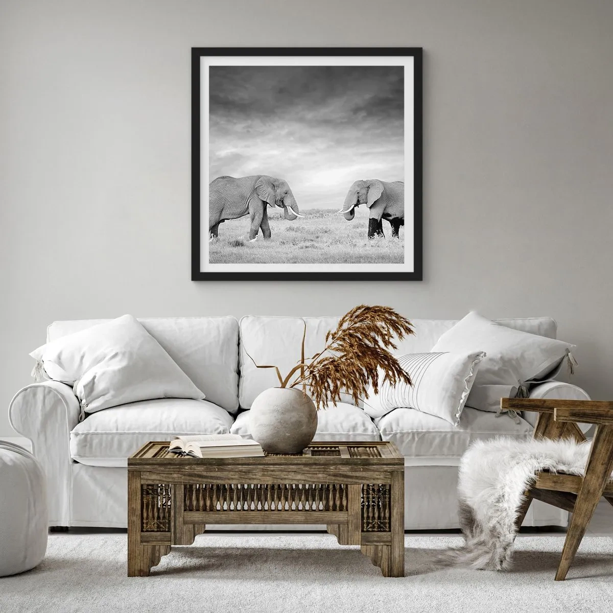 Poster în ramă neagră - Griul elefantin este frumos - 30x30 cm