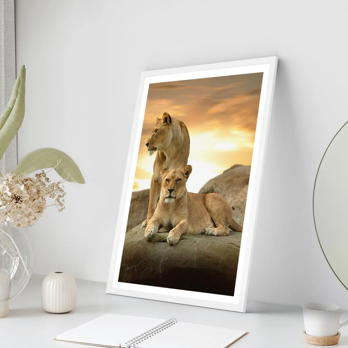 Poster în ramă albă - Maiestate regală - 50x70 cm