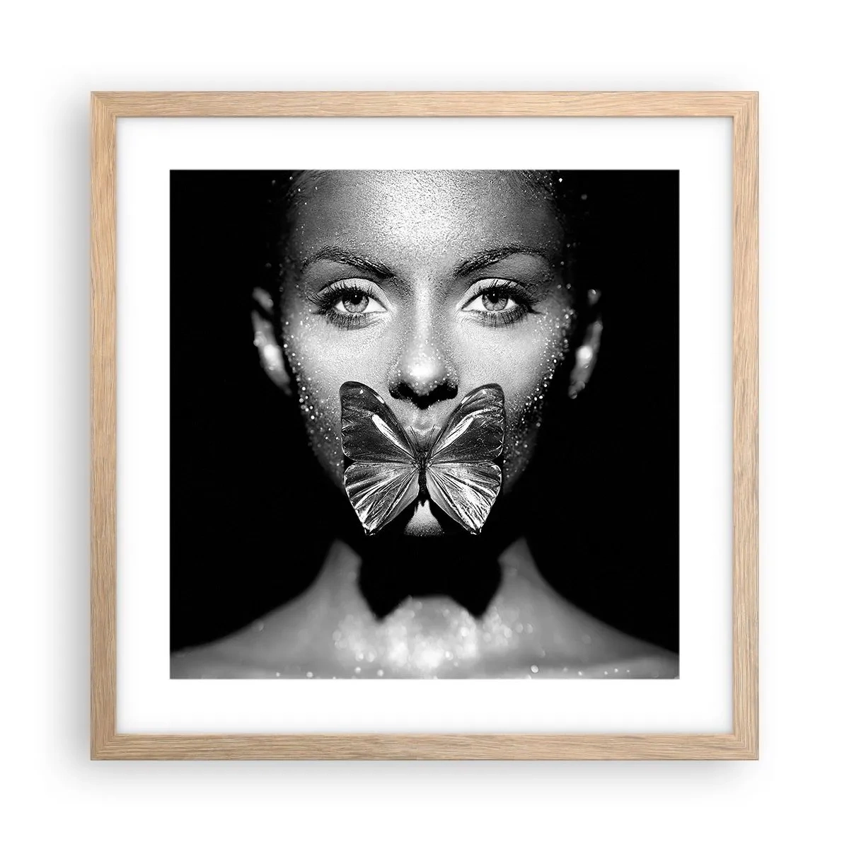 Poster în ramă de stejar deschis - Sărut de fluture - 40x40 cm