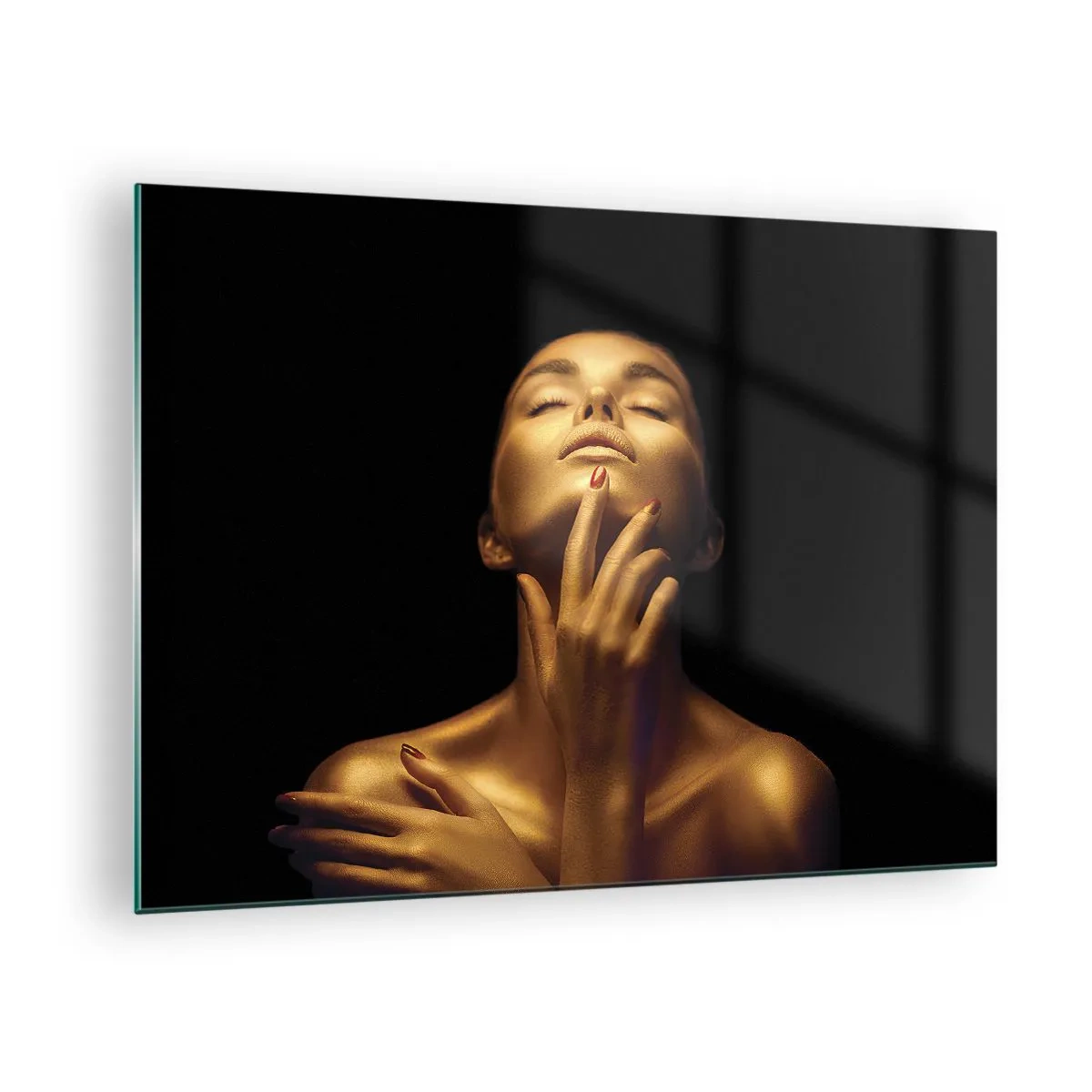 Tablou pe sticlă - Portretul unei femei în nuanțe aurii - 70x50cm - Ca mătasea aurie - Decorațiune modernă pentru perete pentru living și dormitor ARTTOR