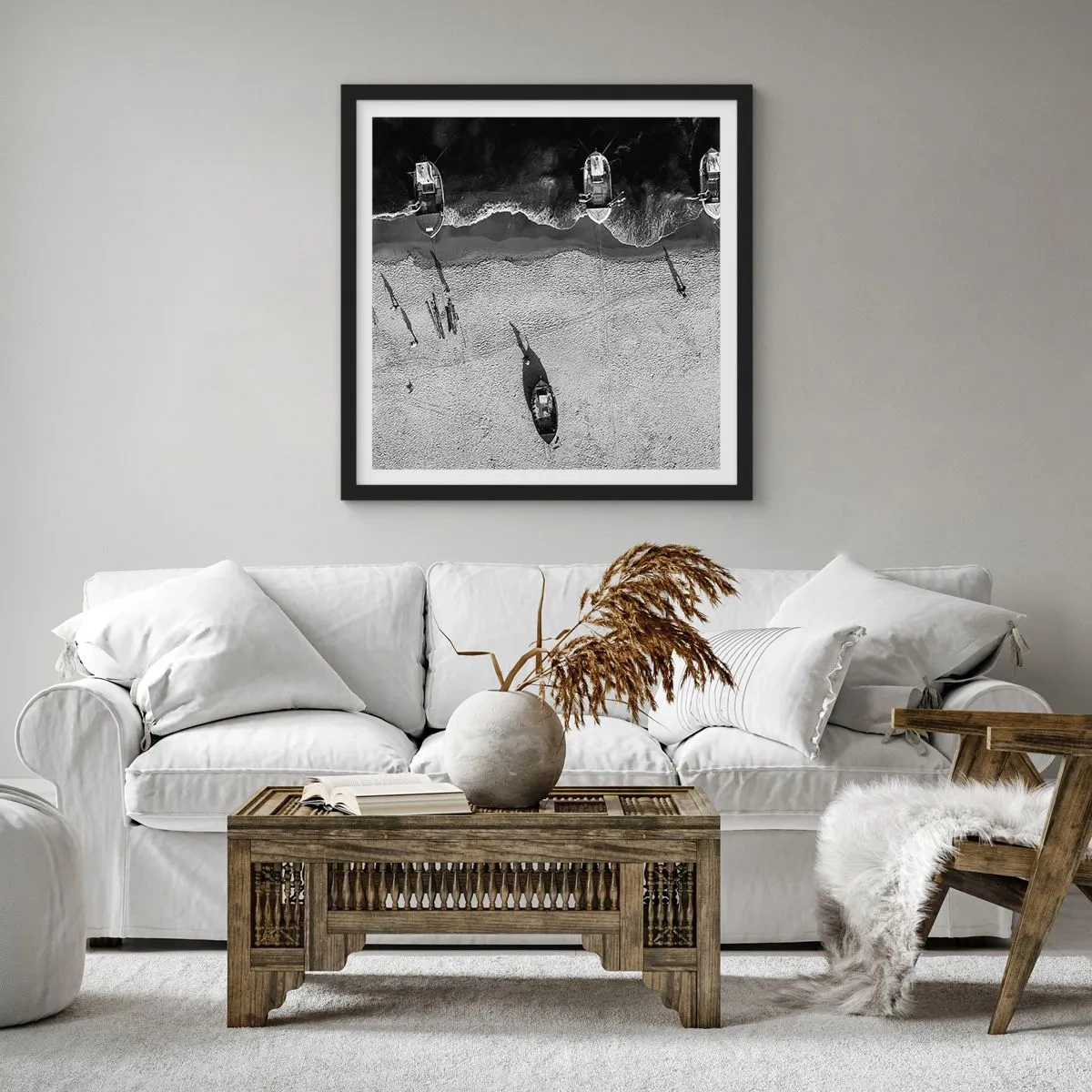 Poster în ramă neagră - Tot pe țărm... - 30x30 cm