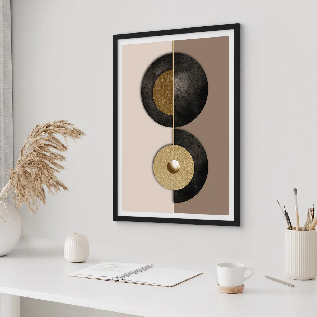 Poster în ramă neagră - Variații în jurul unui cerc - 70x100 cm