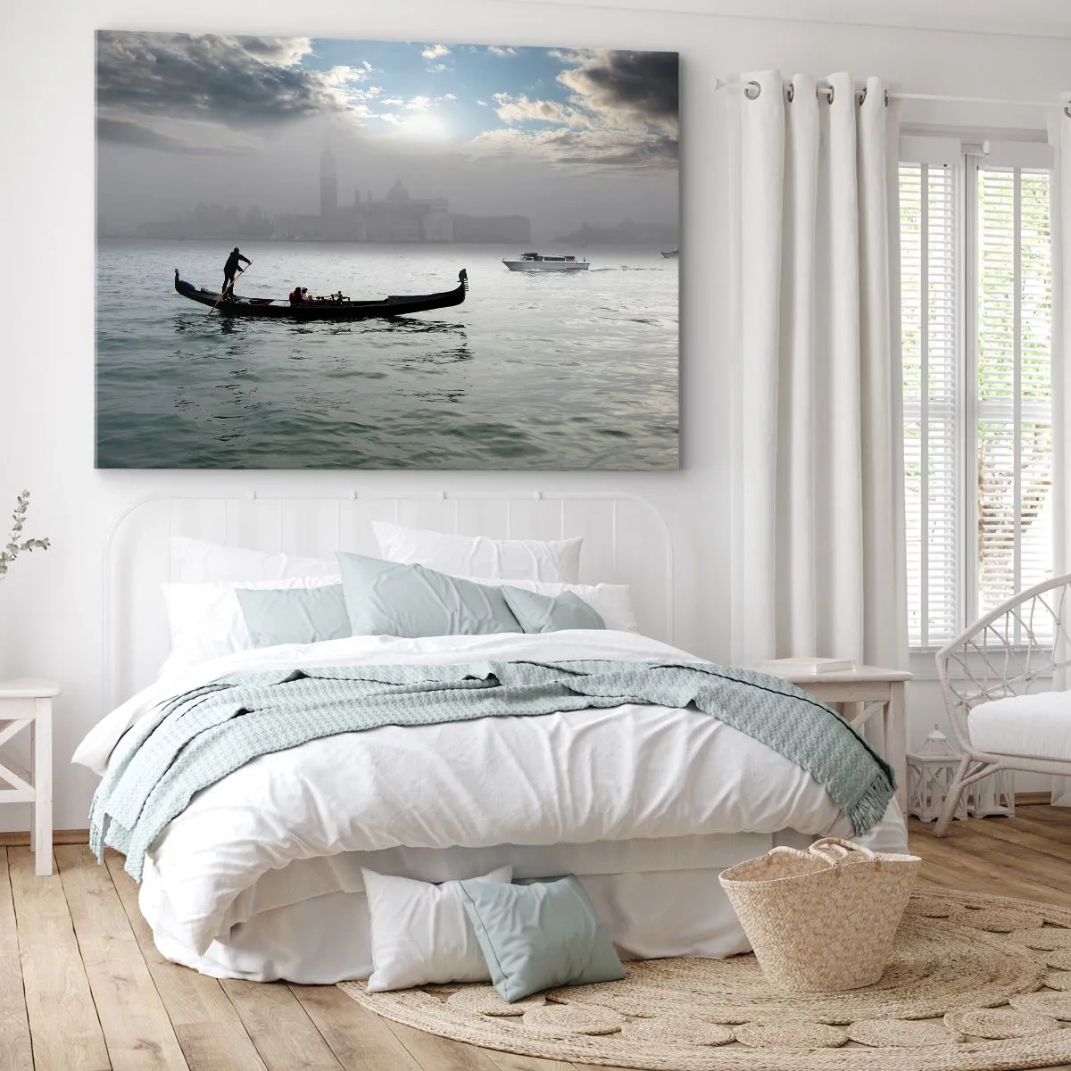 Tablou pe pânză Canvas - O gondolă alunecă pe apele Veneției într-o dimineață cețoasă, dominând orașul. - 70x50cm - Un oraș fabulos de apă și ceață - Decorațiune modernă pentru perete pentru living și dormitor ARTTOR