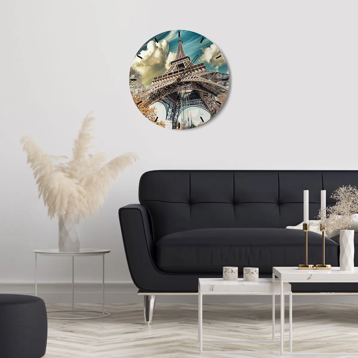 Ceas de perete - Ceas pe sticlă - Turnul Eiffel pe fundalul unui cer de toamnă cu nori - 30x30cm - Și la Paris, în toamna anului .... - Decorațiune modernă pentru perete pentru living, bucătărie și dormitor ARTTOR