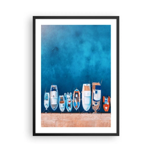 Poster în ramă neagră - O vedere de sus a bărcilor ancorate într-un golf albastru - 50x70cm - Aliniere - Decorațiune modernă pentru perete pentru living și dormitor ARTTOR