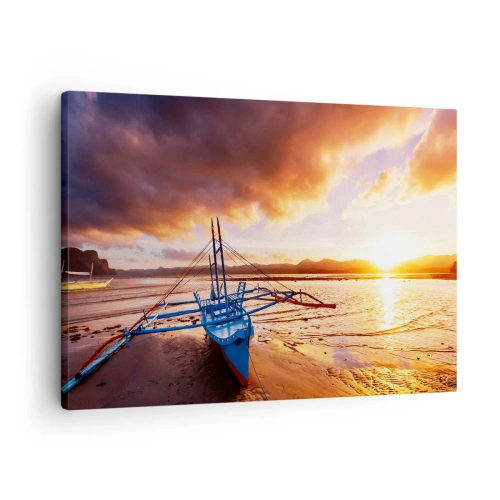 Tablou pe pânză Canvas - Barcă albastră pe plajă la apus - 70x50cm - După o zi lungă, întindeți-vă pe nisip - Decorațiune modernă pentru perete pentru living și dormitor ARTTOR