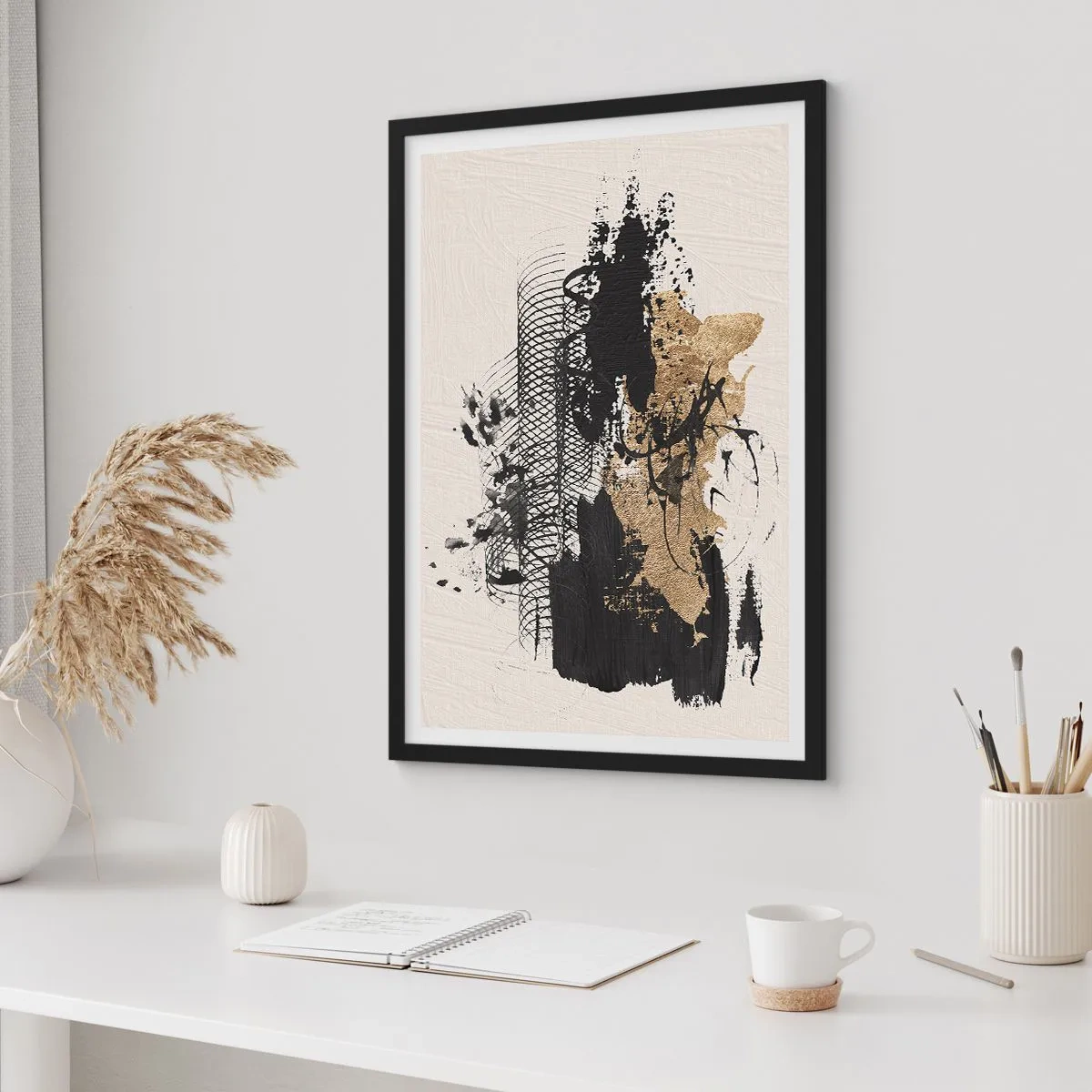 Poster în ramă neagră - Compoziție abstractă în nuanțe de negru și auriu - 50x70cm - Compoziție cu pasiune - Decorațiune modernă pentru perete pentru living și dormitor ARTTOR