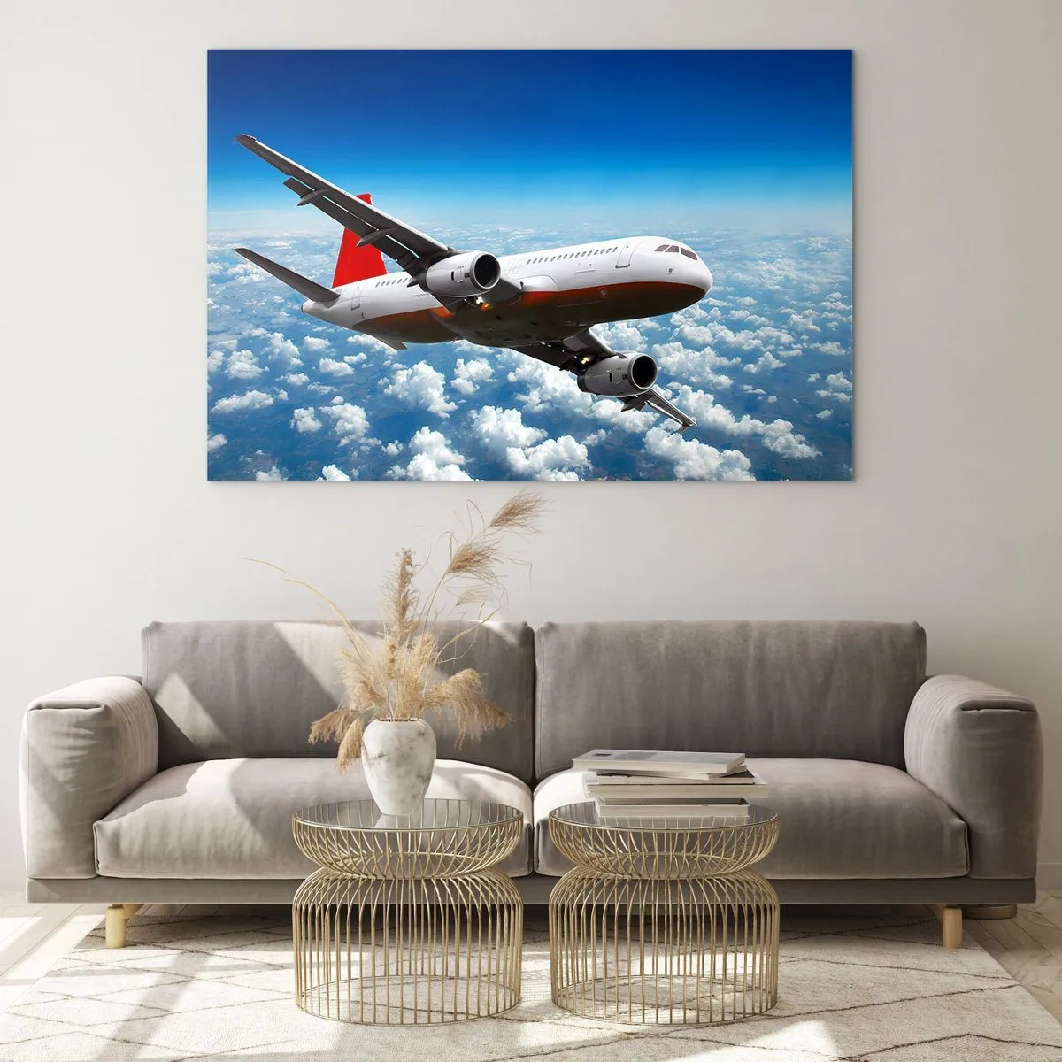 Tablou pe sticlă - Un avion de pasageri zburând deasupra norilor pe un cer albastru - 70x50cm - Evadare din viața de zi cu zi - Decorațiune modernă pentru perete pentru living și dormitor ARTTOR