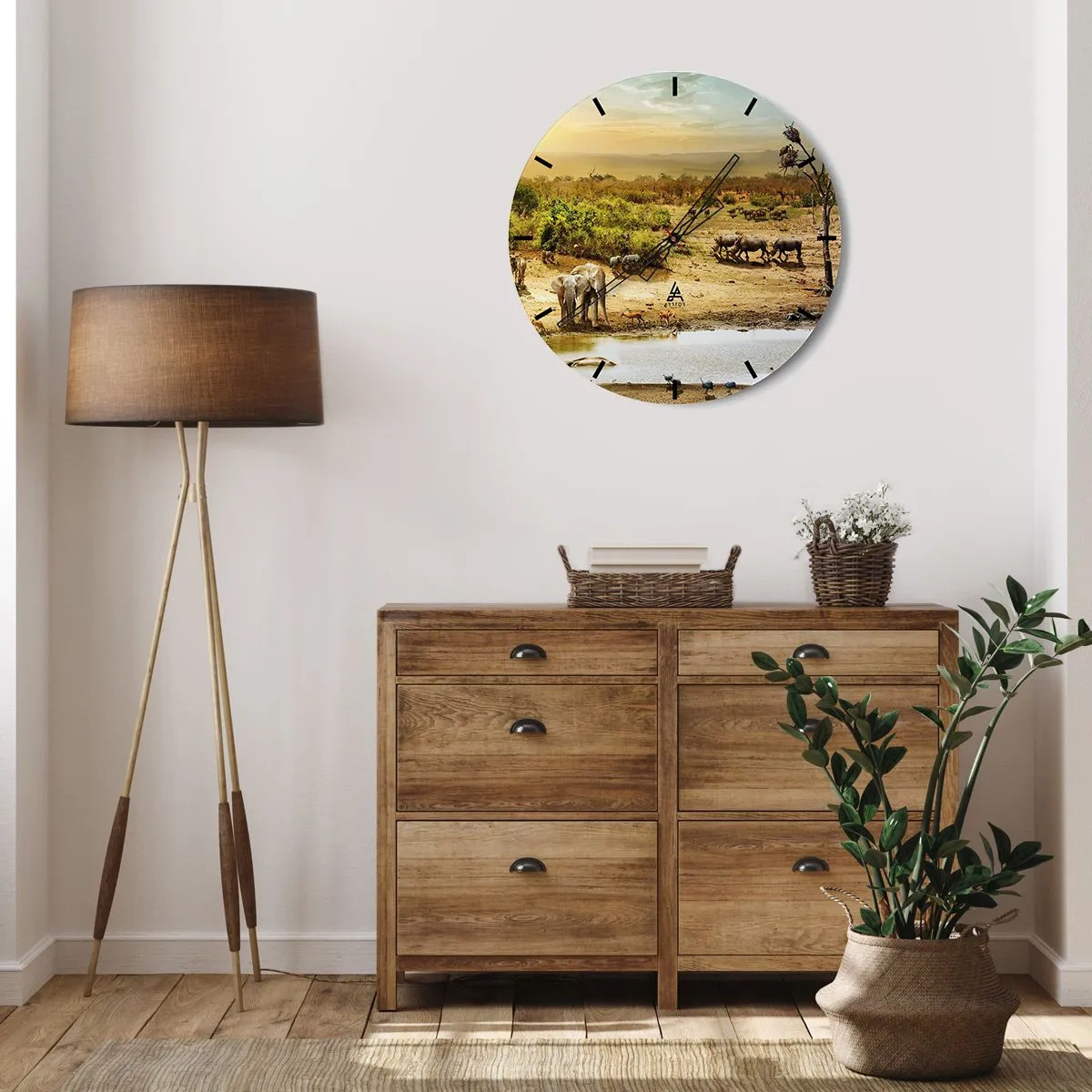 Ceas de perete - Ceas pe sticlă - Savannah cu animale sălbatice la o adăpătoare la apus - 30x30cm - "Și din Eden curgea un râu..." - Decorațiune modernă pentru perete pentru living, bucătărie și dormitor ARTTOR