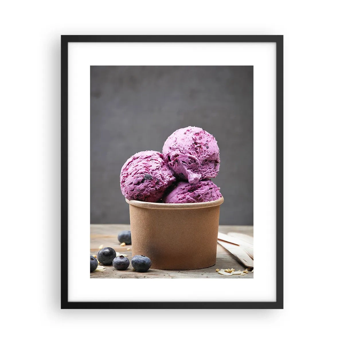 Poster în ramă neagră - Dulce și rece - 40x50 cm