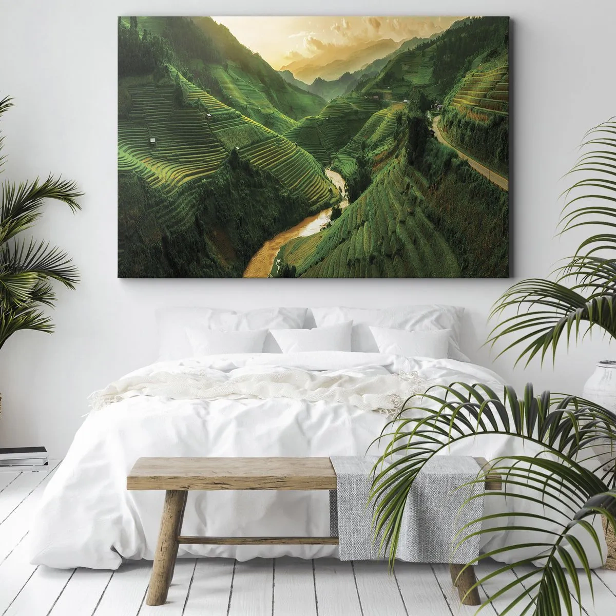 Tablou pe pânză Canvas - Terase de orez pitorești într-o vale verde iluminată de soarele apus - 70x50cm - Valea vietnameză - Decorațiune modernă pentru perete pentru living și dormitor ARTTOR