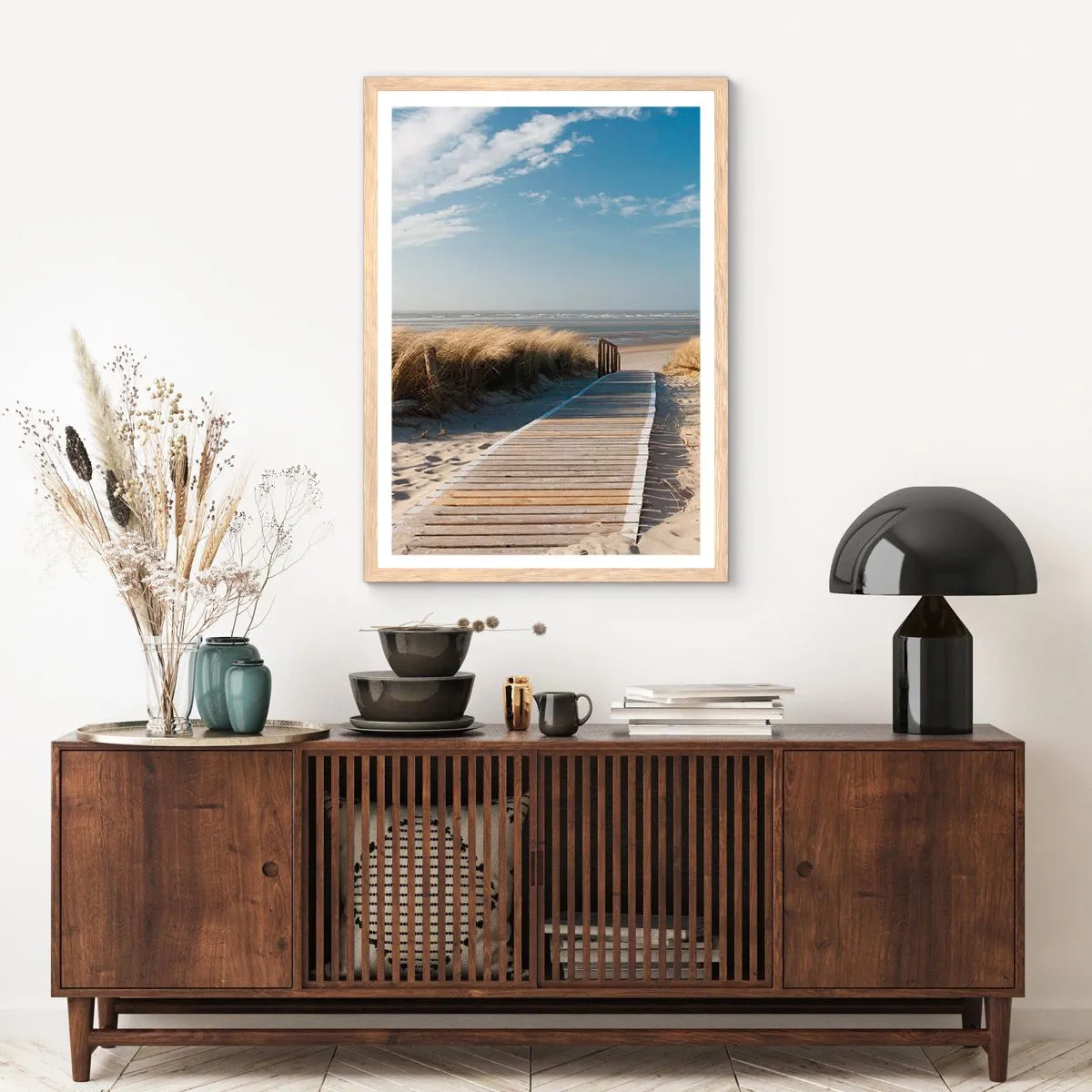 Poster în ramă de stejar deschis - În spatele dunei, în zumzetul ierbii - 70x100 cm
