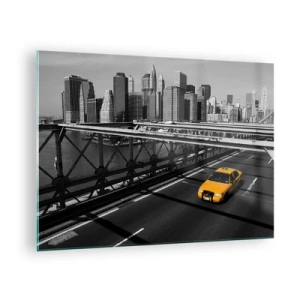 Tablou pe sticlă - Un taxi galben pe un pod cu vedere la Manhattan - 70x50cm - Culorile marelui oraș - Decorațiune modernă pentru perete pentru living și dormitor ARTTOR