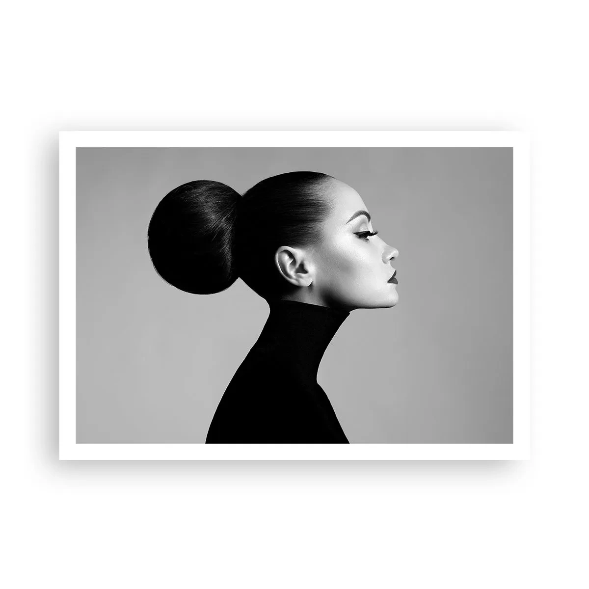 Poster - Nefertiti contemporană - 100x70 cm