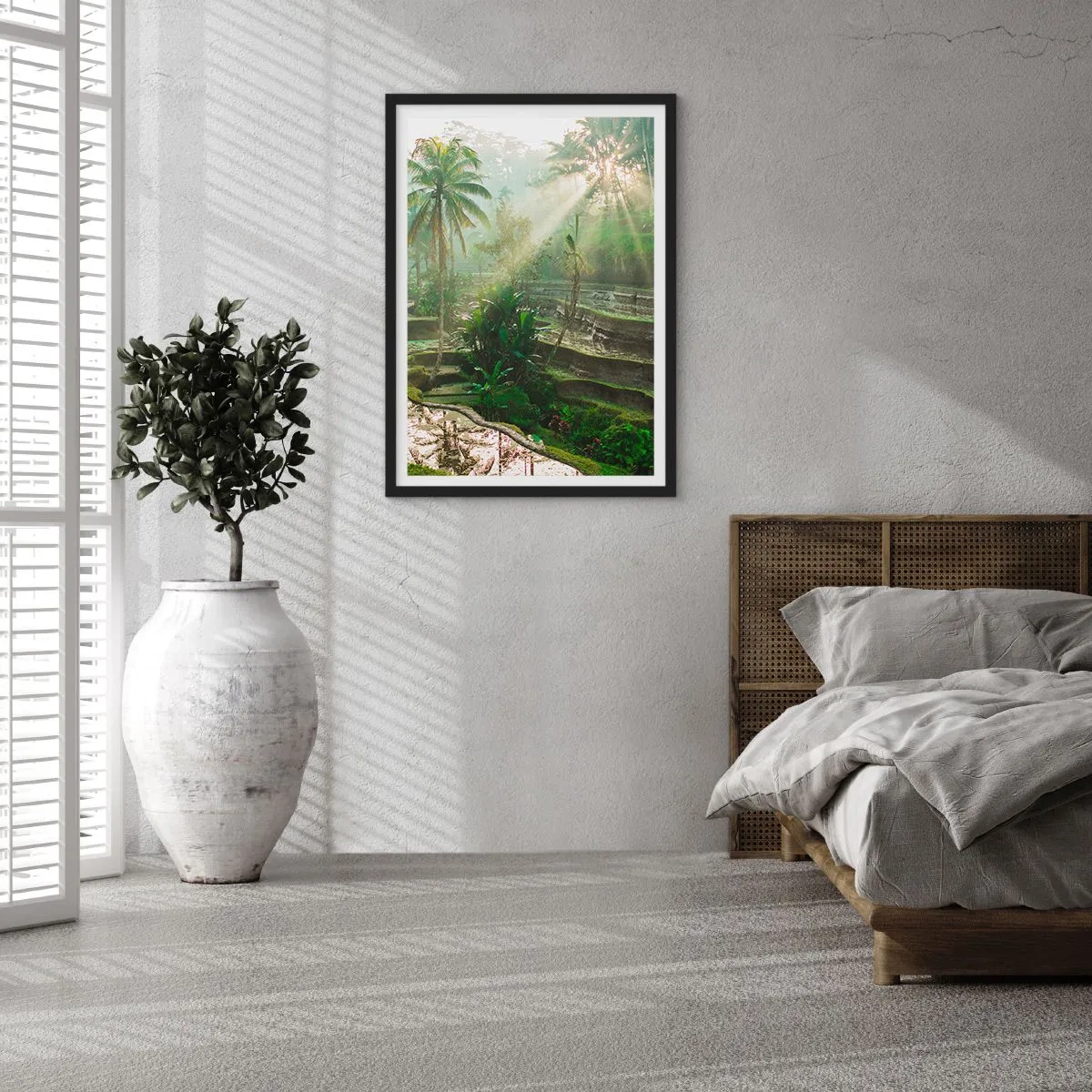 Poster în ramă neagră - Peisaj tropical cu terase de orez și soare - 50x70cm - Crescând la soare - Decorațiune modernă pentru perete pentru living și dormitor ARTTOR