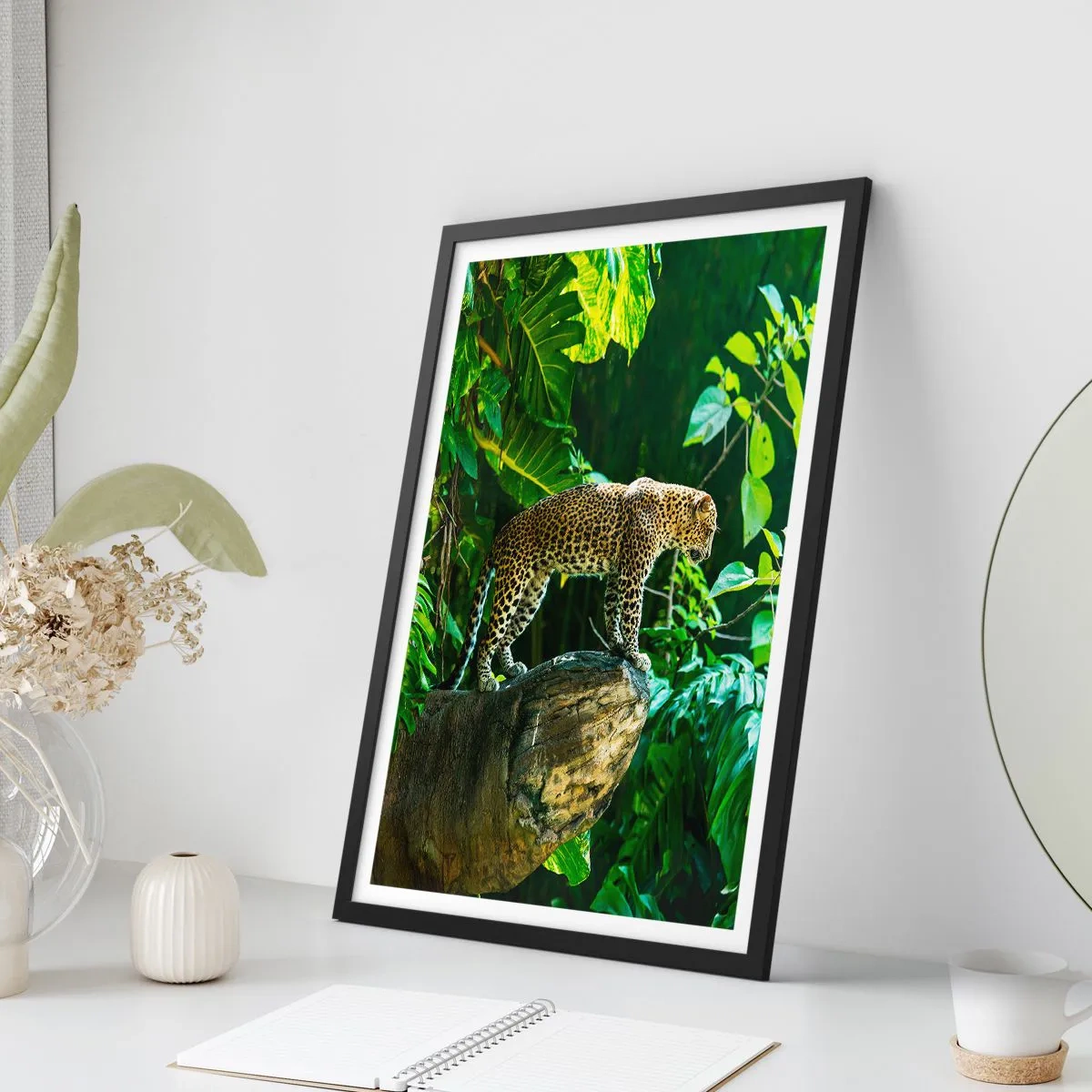 Poster în ramă neagră - La vânătoare? - 40x50 cm