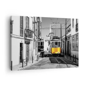 Tablou pe pânză Canvas - Un tramvai galben pe străzile Lisabonei într-un decor monocromatic - 70x50cm - Spiritul Lisabonei - Decorațiune modernă pentru perete pentru living și dormitor ARTTOR