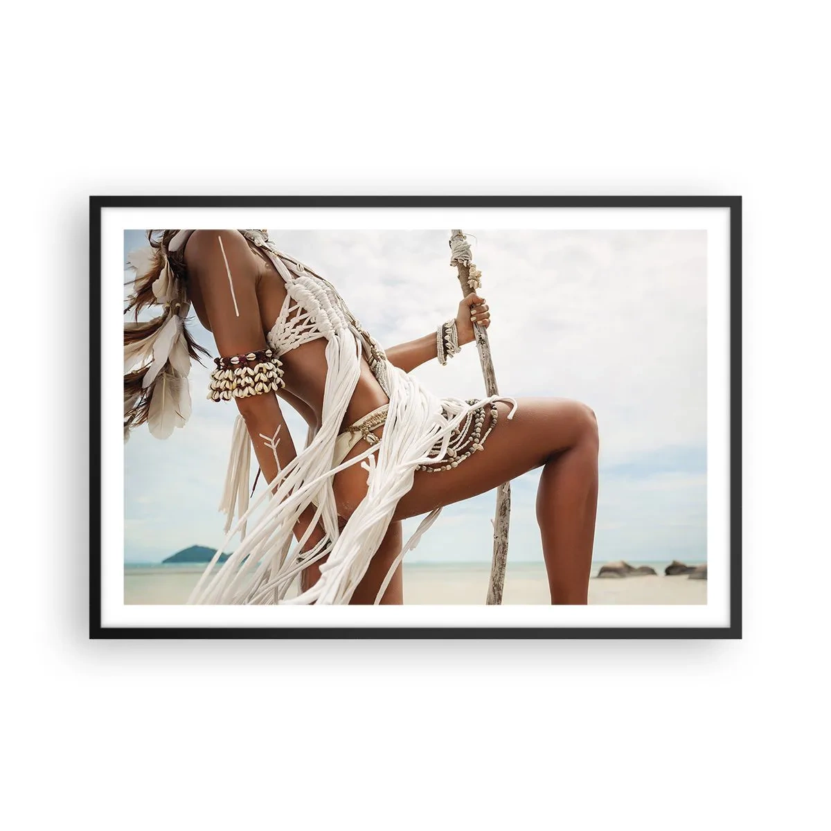 Poster în ramă neagră - Preoteasa Soarelui - 91x61 cm