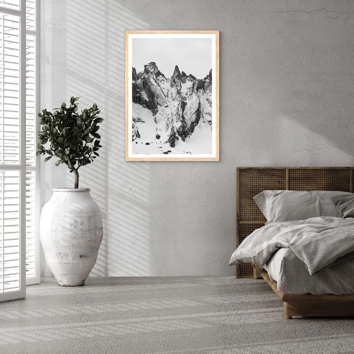 Poster în ramă de stejar deschis - Amenințarea crestei de granit - 30x40 cm