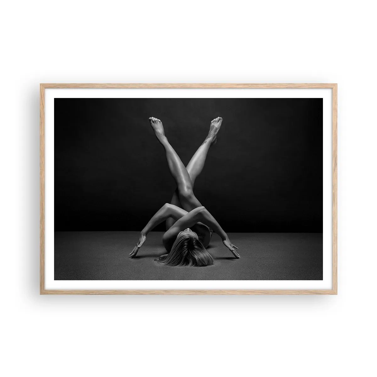 Poster în ramă de stejar deschis - Geometria nudității - 100x70 cm
