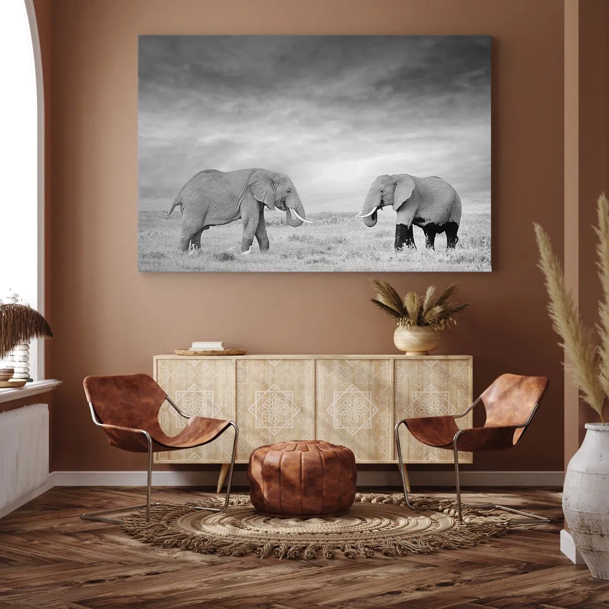 Tablou pe pânză Canvas - Doi elefanți pe fundalul savanei africane - 70x50cm - Griul elefantin este frumos - Decorațiune modernă pentru perete pentru living și dormitor ARTTOR