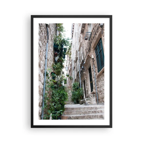 Poster în ramă neagră - O stradă pietruită cu vegetație luxuriantă și scări - 50x70cm - Farmecul orașului vechi - Decorațiune modernă pentru perete pentru living și dormitor ARTTOR