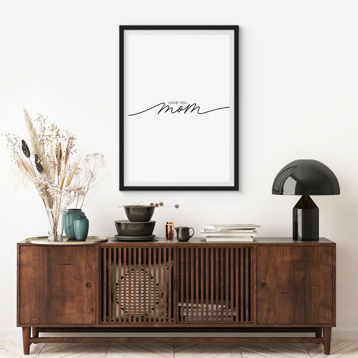 Poster în ramă neagră - Inscripție minimalistă „Te iubesc, mamă” în linii negre - 50x70cm - Mare emoție - Decorațiune modernă pentru perete pentru living și dormitor ARTTOR