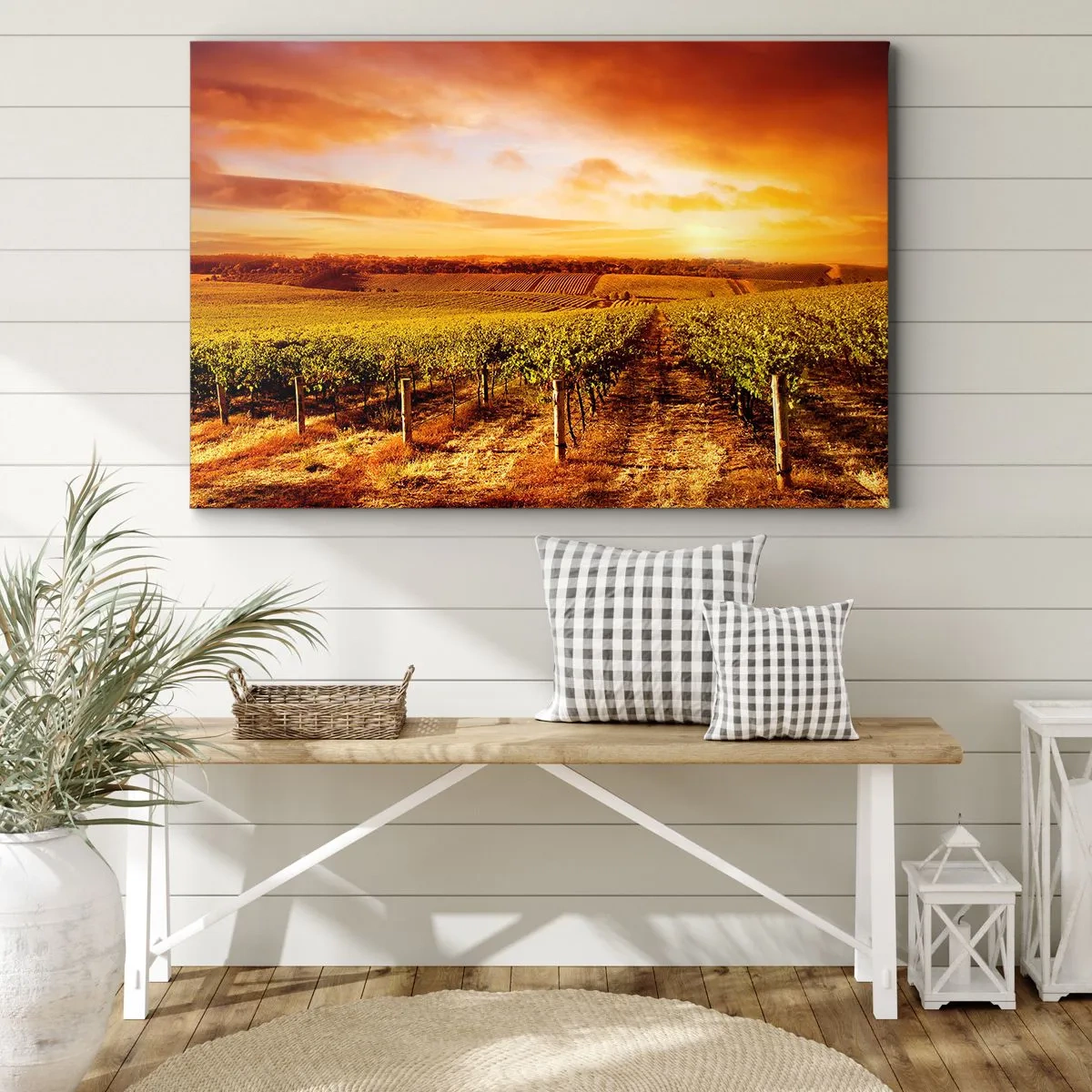 Tablou pe pânză Canvas - Podgorie la apus cu tonuri calde de cer - 70x50cm - Cu un iz de fructe, cu o notă de soare - Decorațiune modernă pentru perete pentru living și dormitor ARTTOR