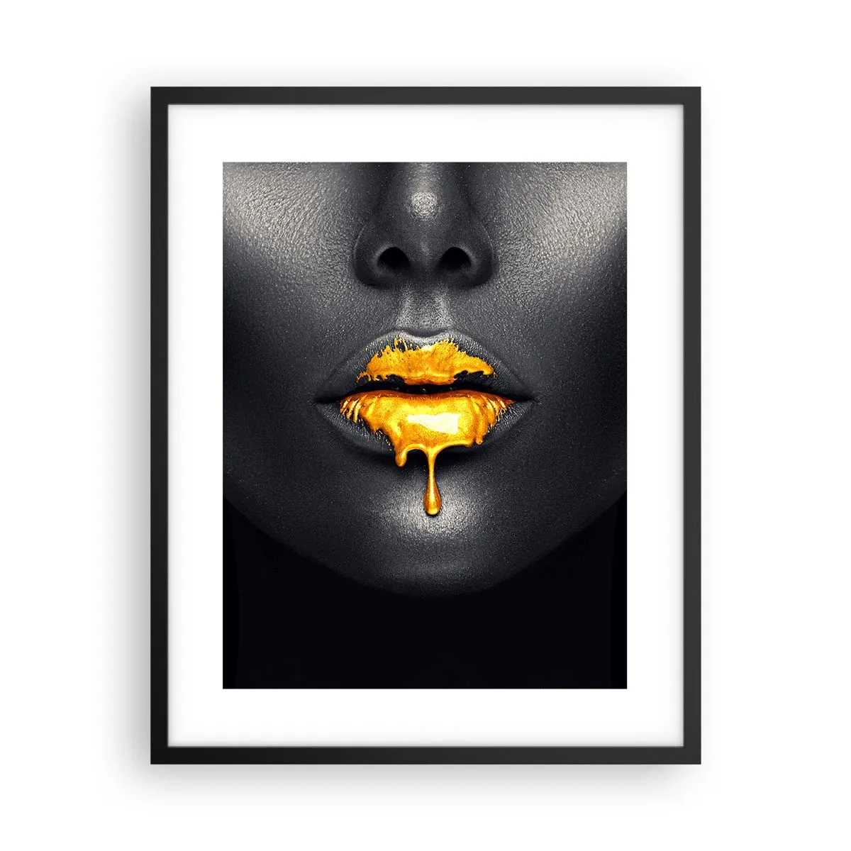 Poster în ramă neagră - Buzele de aur - 40x50 cm