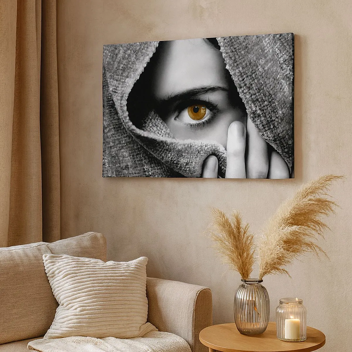 Tablou pe pânză Canvas - Portretul unei femei cu un ochi de culoarea chihlimbarului acoperit cu o țesătură în nuanțe de gri. - 70x50cm - Află secretul - Decorațiune modernă pentru perete pentru living și dormitor ARTTOR