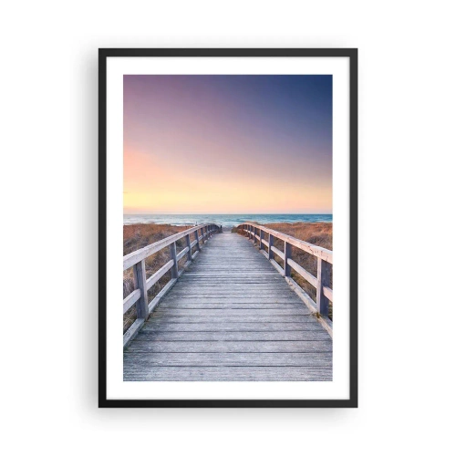 Poster în ramă neagră - Un debarcader din lemn care duce la mare la apus - 50x70cm - Aurora baltică de seară - Decorațiune modernă pentru perete pentru living și dormitor ARTTOR